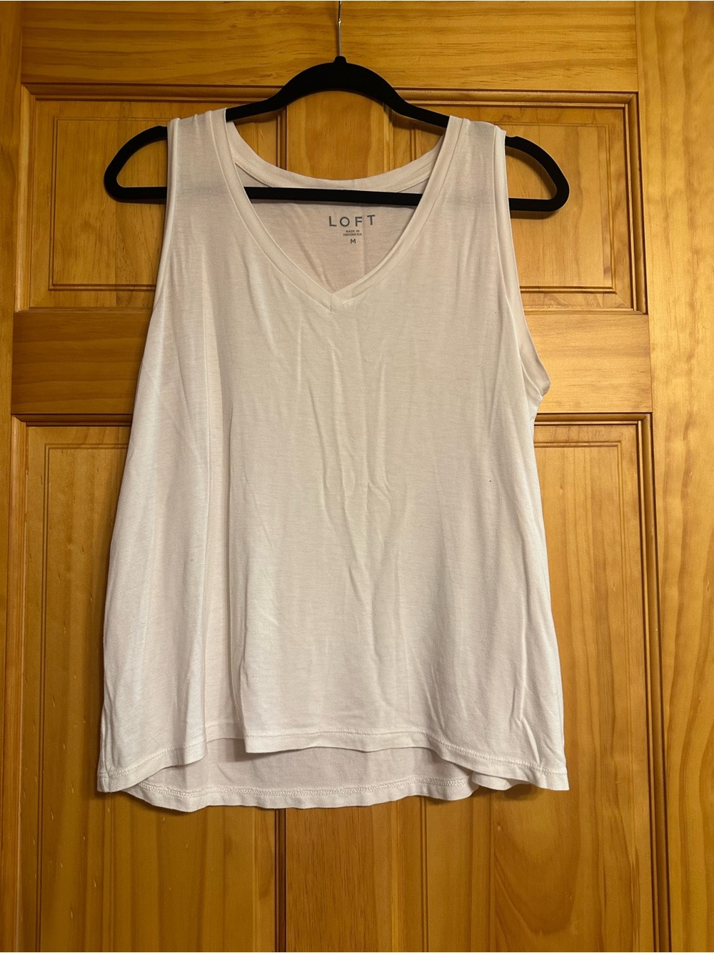 LOFT Cream V-Neck Sleeveless Tank Top